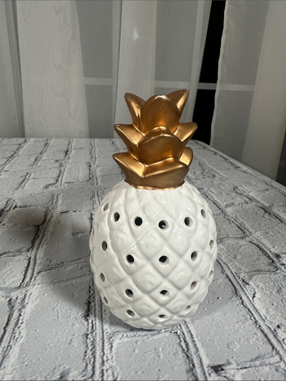 Ceramic White Pineapple Potppurri Home Decor Accent Summer